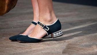 国产超舒服高跟鞋视频,揭秘国产超舒适高跟鞋的时尚魅力 第1张 国产超舒服高跟鞋视频,揭秘国产超舒适高跟鞋的时尚魅力 第1张