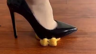 国产超舒服高跟鞋视频,揭秘国产超舒适高跟鞋的时尚魅力 第3张 国产超舒服高跟鞋视频,揭秘国产超舒适高跟鞋的时尚魅力 第3张